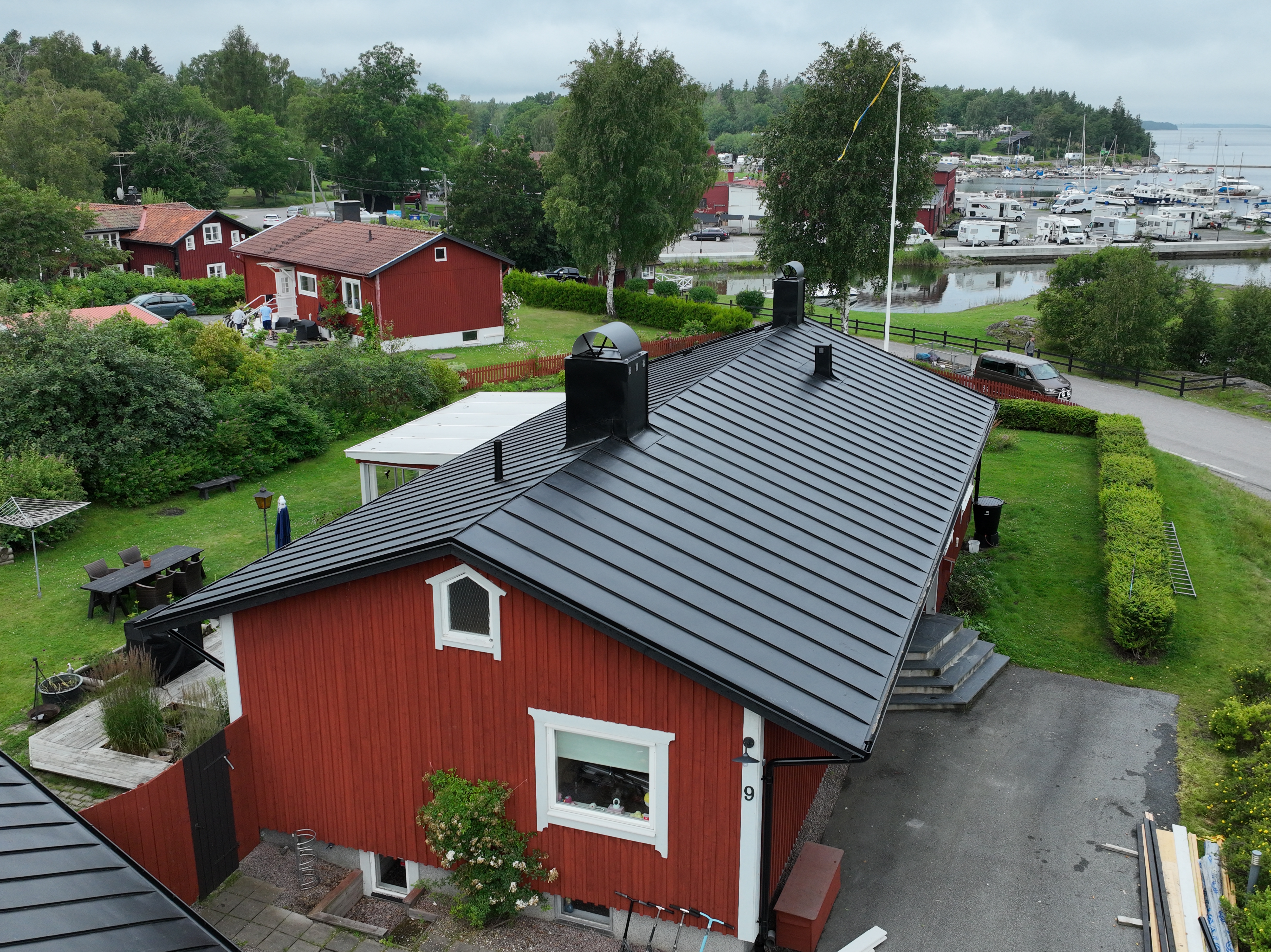 Takläggning av Arbetslag Bygg — professionellt takarbete